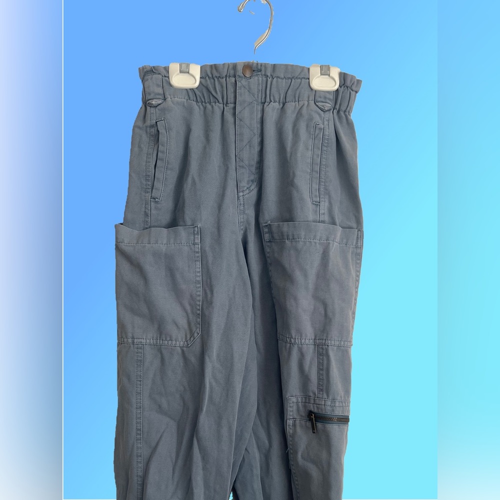 Forever 21 paper bag waist cargo pants 💙